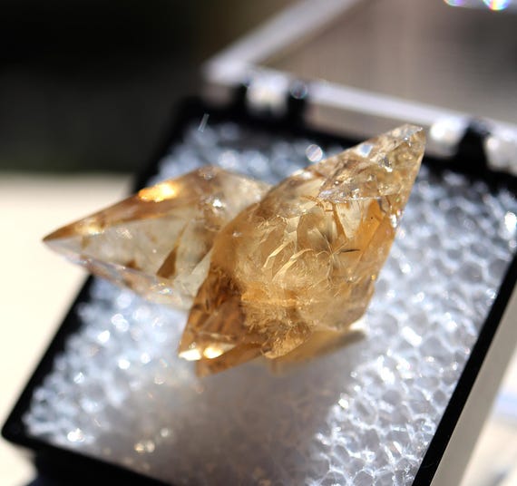 Twinned perfect calcites with sphalerite crystals. Elmwood mine, Carthage, Smith County, Tennessee