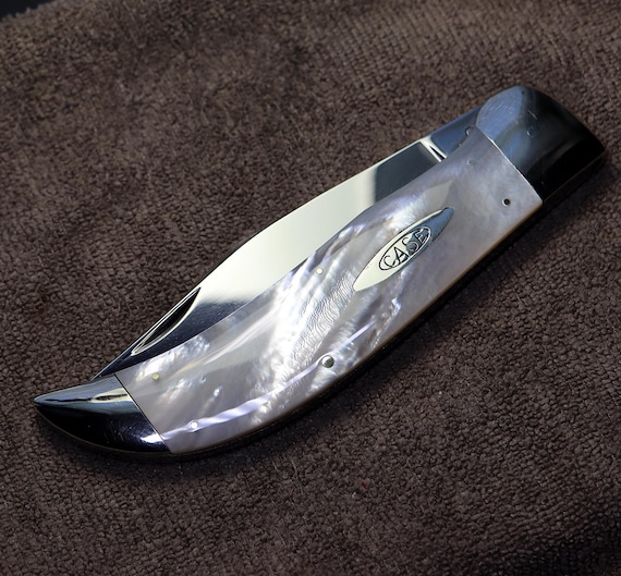 Top end Pearl Case Classic Clasp 1990. 1 of 40 etch. Unused mint.