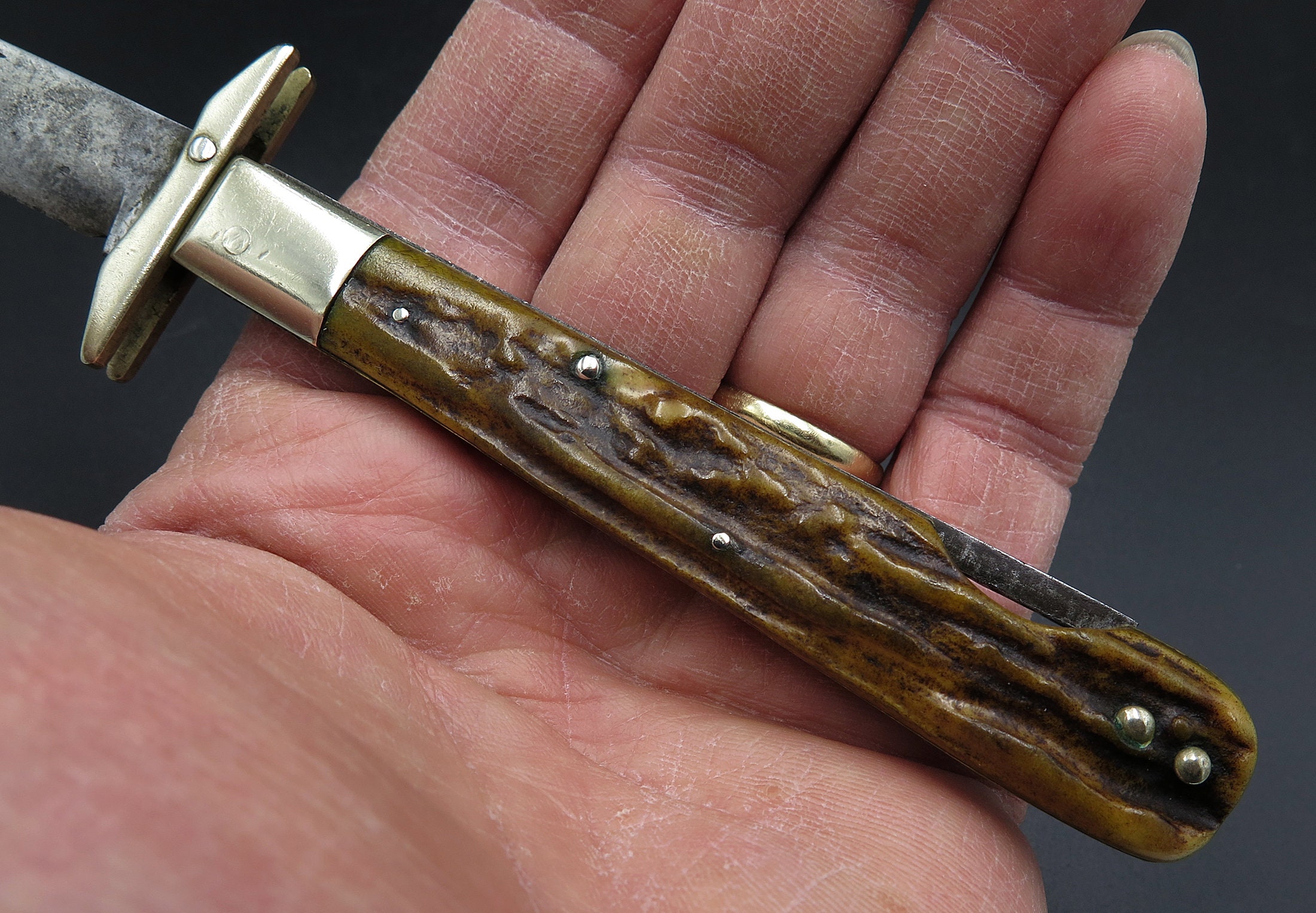 Vintage Kabar Stag Handle Swing Guard locking pocket knife 4.25 inch closed