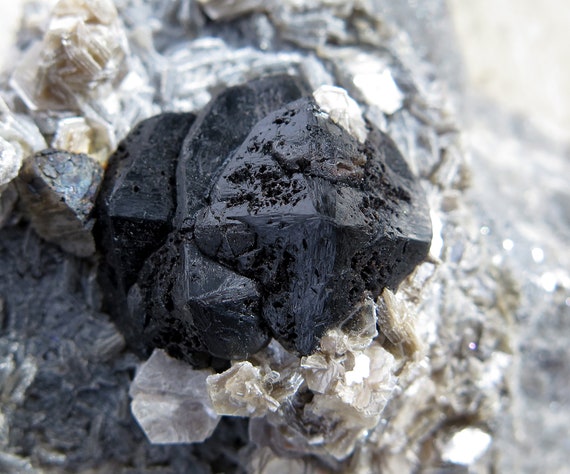 Lustrous Cassiterite with Muscovite and Arsenopyrite. Yaogangxian mine, Chenzou, Hunan, China 240 grams