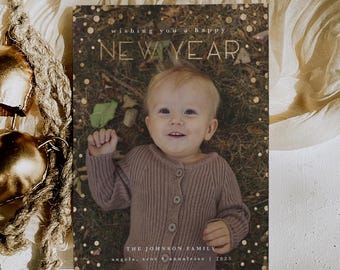 Tarjeta de Año Nuevo con foto de familia moderna, confeti de imitación de lámina dorada (plantilla editable de 5x7)