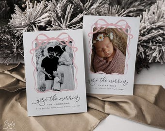 Tarjeta de anuncio de nacimiento navideña con lazo rosa / Anuncio de embarazo navideño en oro rosa (Plantilla editable, 5x7)