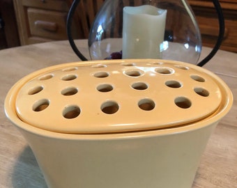 Ceramic floral / appetizer arranger