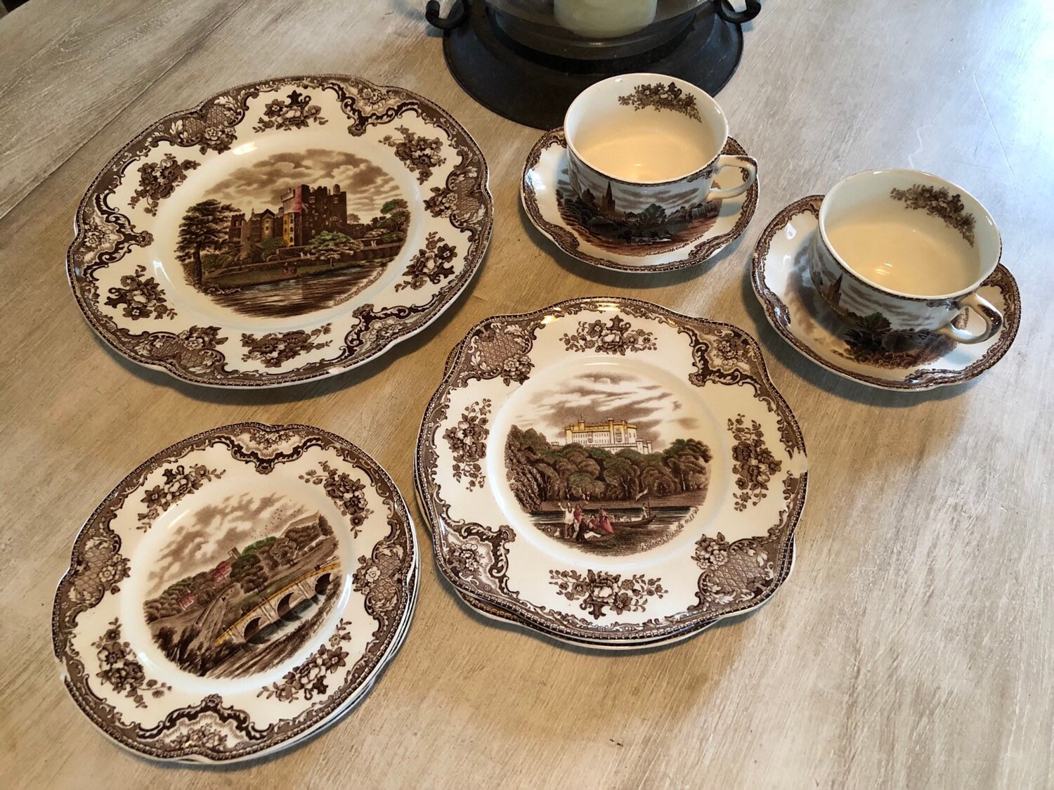 Johnson Brothers Olde English Countryside ENGLAND 6 3//8/" Bread /& Butter Plates