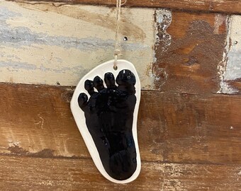 Footprint ornament kit in ceramic in black Baby footprint ornament Raised baby footprint