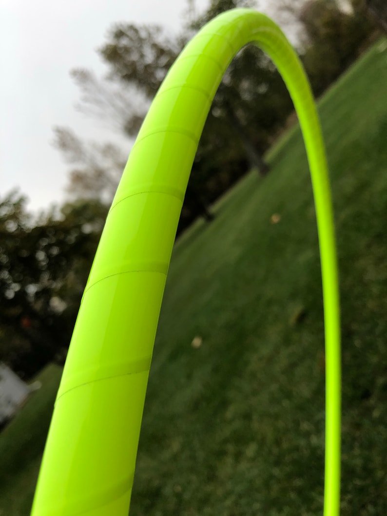 Highlighter Yellow Performance Hula Hoop By The HoopSmiths Bild 1