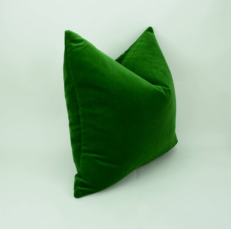 emerald green velvet pillow cover // emerald green velvet cushion // green velvet pillow // velvet pillow image 2