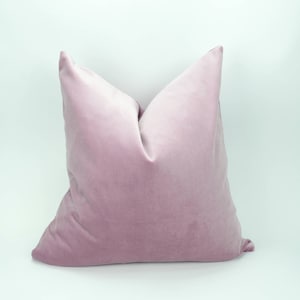 vintage rose velvet pillow cover // pink velvet cushion case // light pink velvet pillow