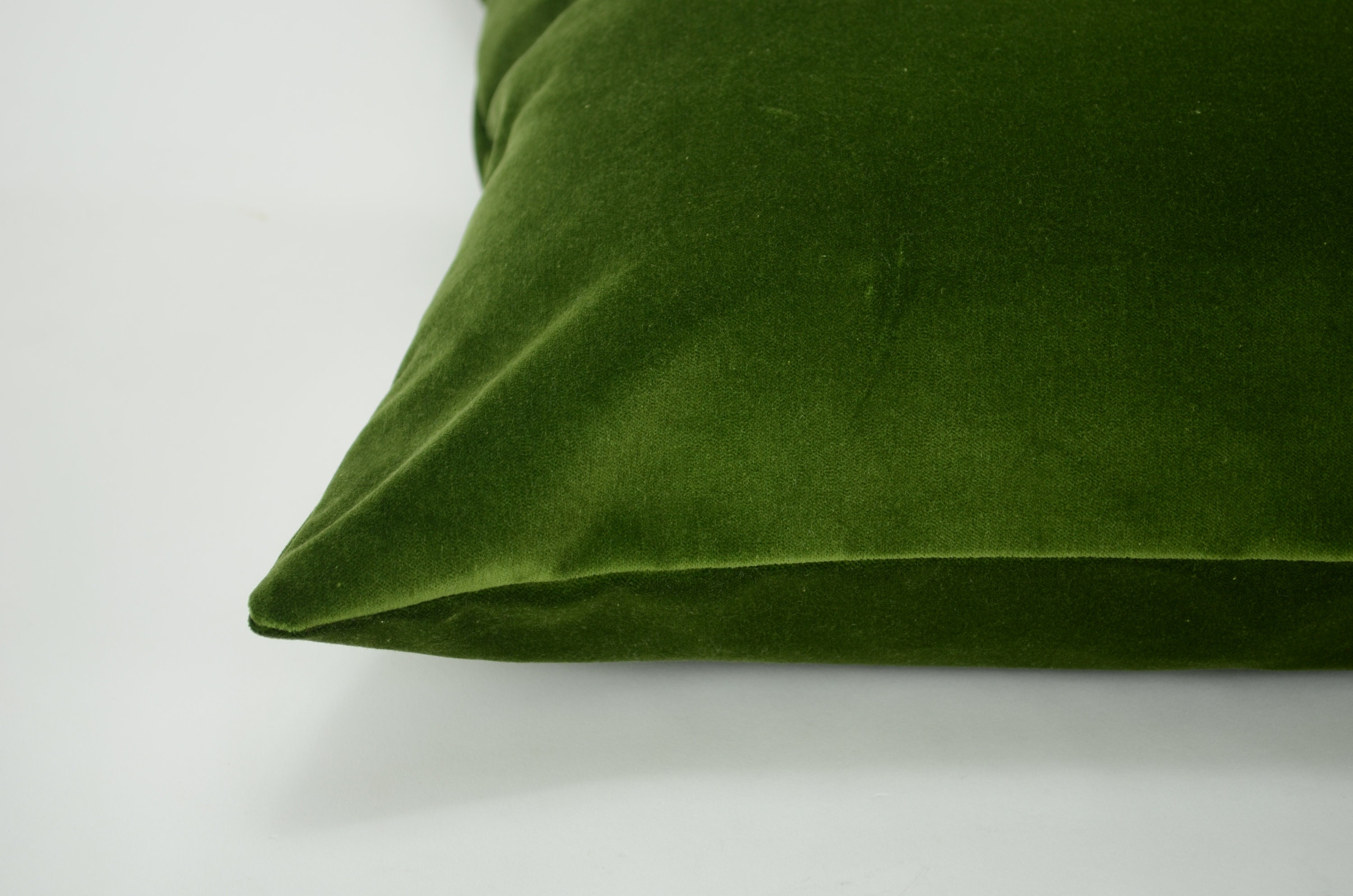Moss Green Velvet Pillow Case // Moss Green Velvet Cushion // Etsy UK