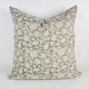 Almohada con estampado de bloque gris, almohada floral gris con estampado de bloque, cojín con estampado de bloque, almohada de tiro neutral, almohada de diseño
