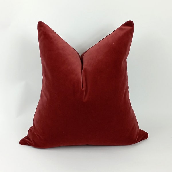 Rusty red velvet pillow // velvet pillow // burnt red velvet cushion // velvet pillow