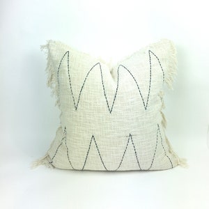 black and white woven pillow // black and white woven cushion  // boho pillow // tassel pillow // woven cushion