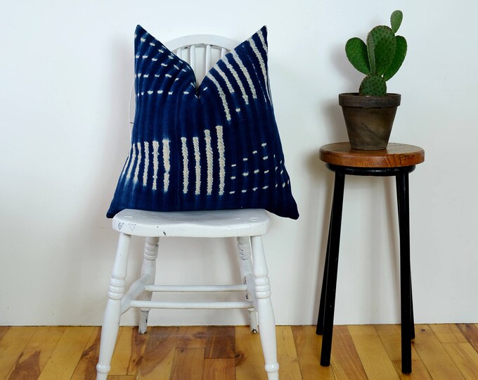 Vintage Indigo Mudcloth Pillow // Indigo Mudcloth Cushion // Indigo Mud