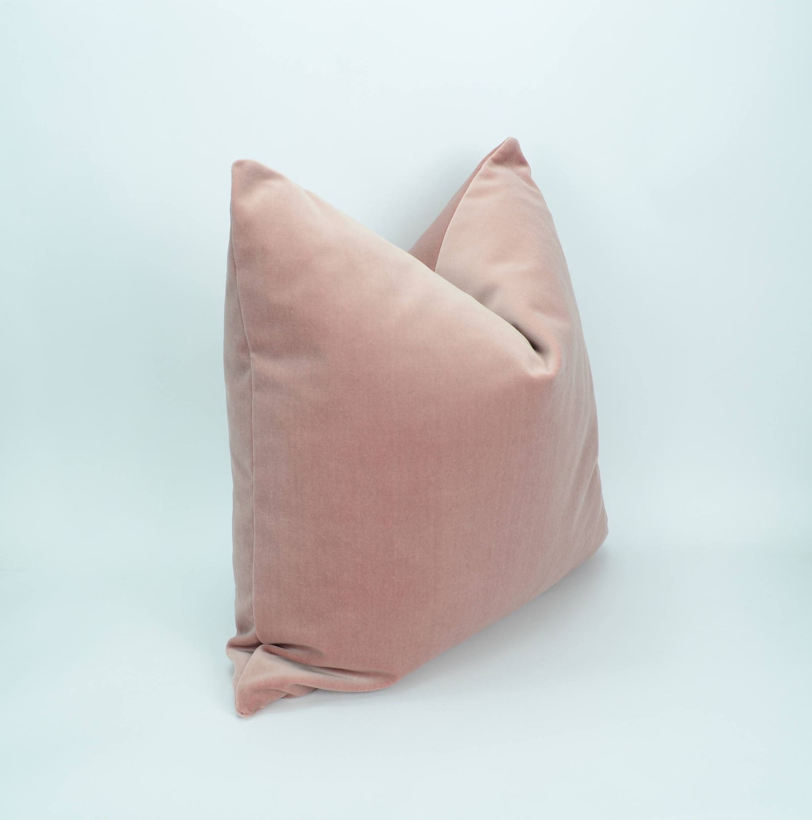 Dusty Pink Velvet Pillow // Dusty Pink Velvet Cushion // Etsy UK
