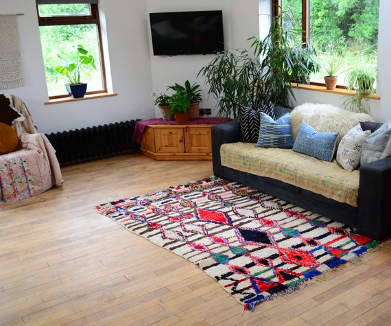 moroccan rug 4 x 7 feet  // FREE SHIPPING //  ourika rug // vintage rug