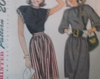 Simplicity 1776 Vintage 1940s One Piece Dress Size 14 Bust 32 Hip 35 Waist 26 All 9 Pieces