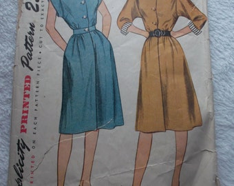 Simplicity 1753 Vintage 1940s One Piece Women's Dress Size 14 Bust 32 Hips 35 Waist 26 All 15 Pieces