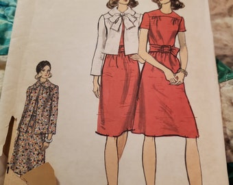 Patrón de costura Vogue 8479, talla 18, vestido y chaqueta.