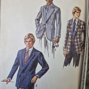 Cartamodello Simplicity 8900 degli anni '70, completo di giacche foderate aderenti da uomo, non tagliato e integro.