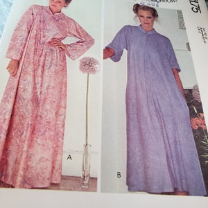 McCalls 6391 sewing pattern size medium houseboat or Robe UNCUT and FF pattern pieces