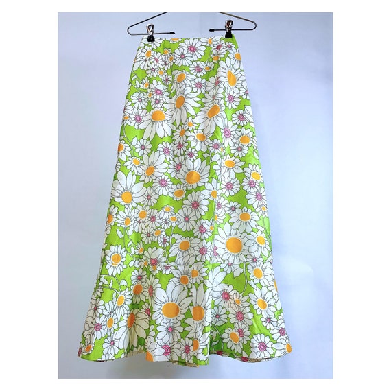 Lime Green Psychedelic Daisy Vtg Maxi Skirt - image 2