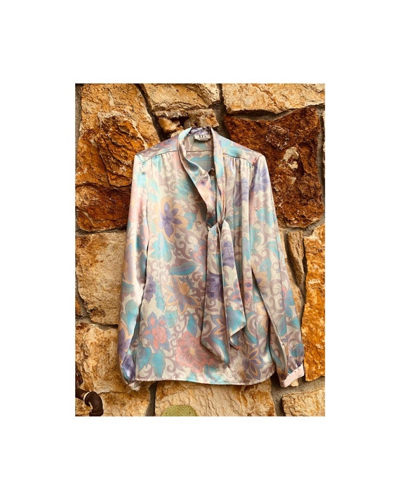 Pastel Paisley Pearlescent Blouse