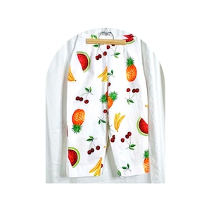 High Waisted Fruity Print White Capris