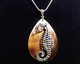 Upcycled Seahorse & Shell Necklace "Seahorse Harmony"