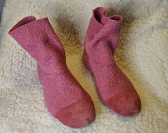 Botas de lã rosa cozida: calçados ecológicos para ambientes internos com sola macia
