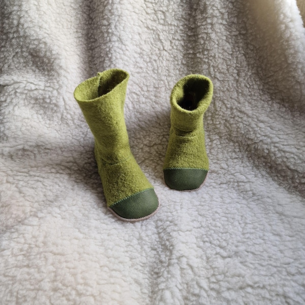 Botas pantuflas de lana hervida verde limón: calzado ecológico para niños en interiores
