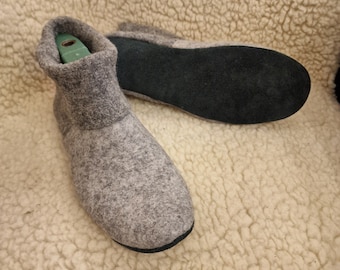 Eco-Friendly Felted Wool Slipper Boots: Light Gray Ankle Slippers