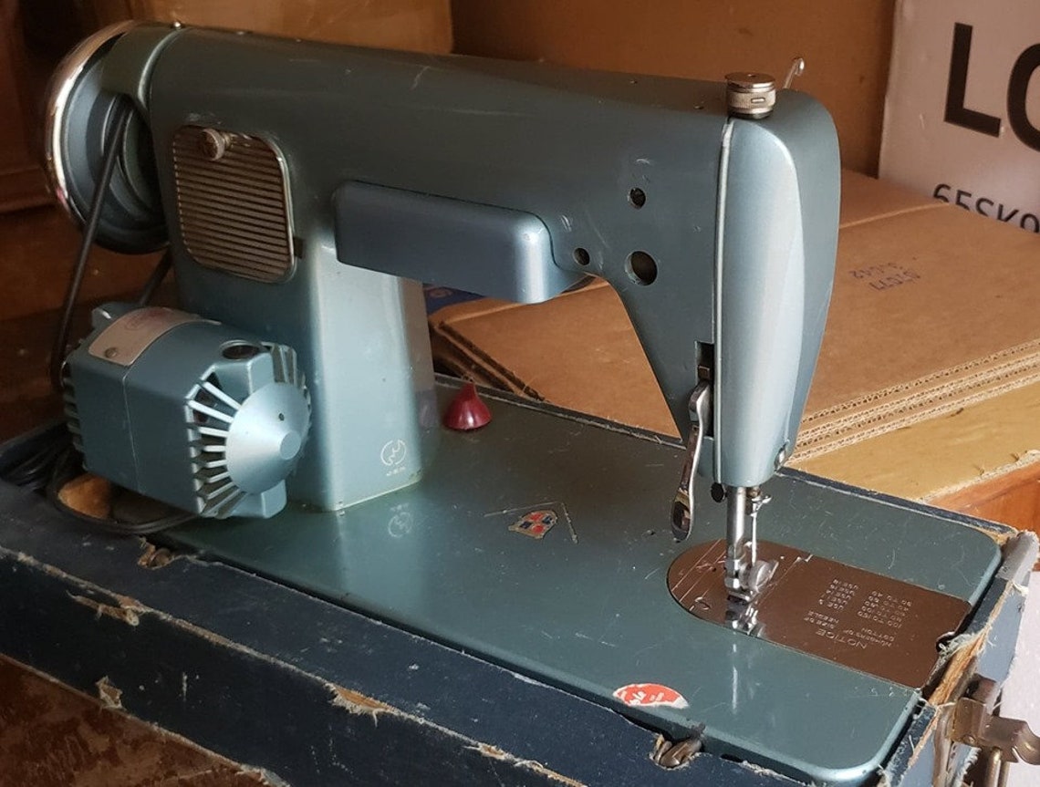 Restored Sewmor 606 Vintage Sewing Machinemade in Japan, With Free