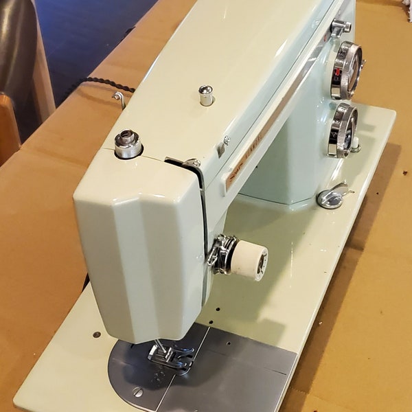 Kenmore 158.14000 Vintages Sewing Machine, just serviced by Stagecoach Road, with Free Shipping!