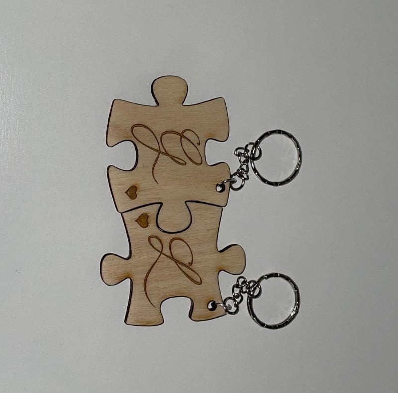 Coppia portachiavi puzzle in legno personalizzabili – Samurai's Cut