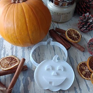 Pumpkin cookie cutter- Halloween cookie cutter- handmade cookie cutter- 3d printed halloween cookie cutter