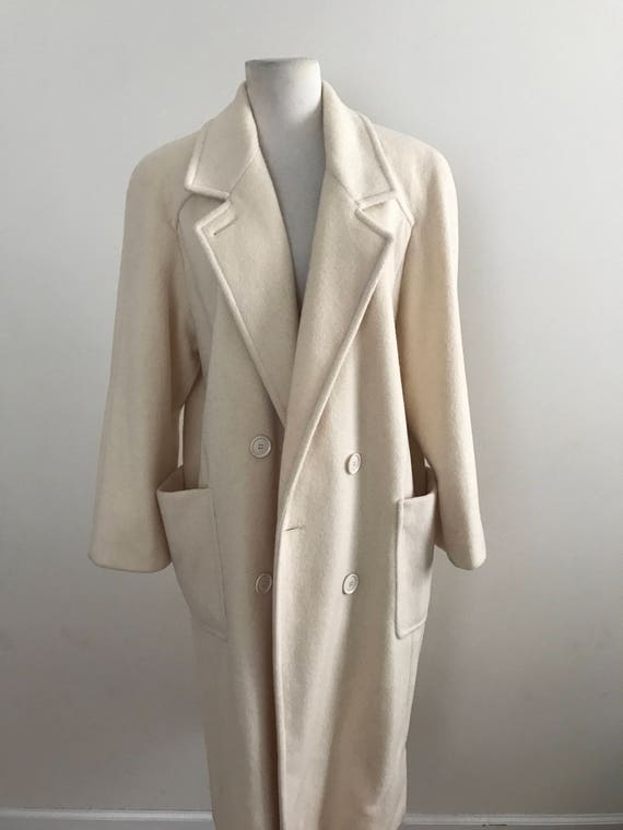 Vintage Winter White Wool Coat / Vintage 80s White