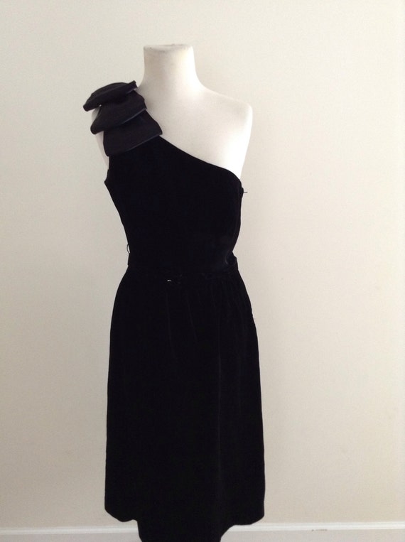 Vintage 40s 50s Silk Velvet Dress / Black 1950s Bl