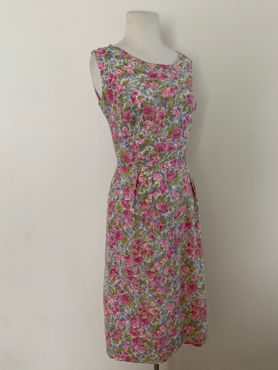Vintage 1950s Floral Cotton Wiggle Dress / Perfect