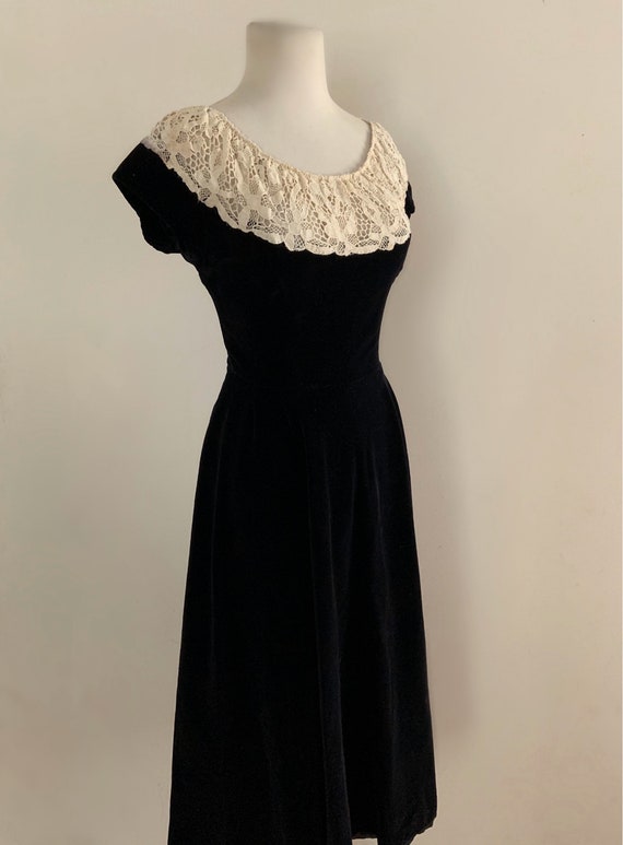 Vintage 1950s Black Velvet Carlye Dress / Vintage
