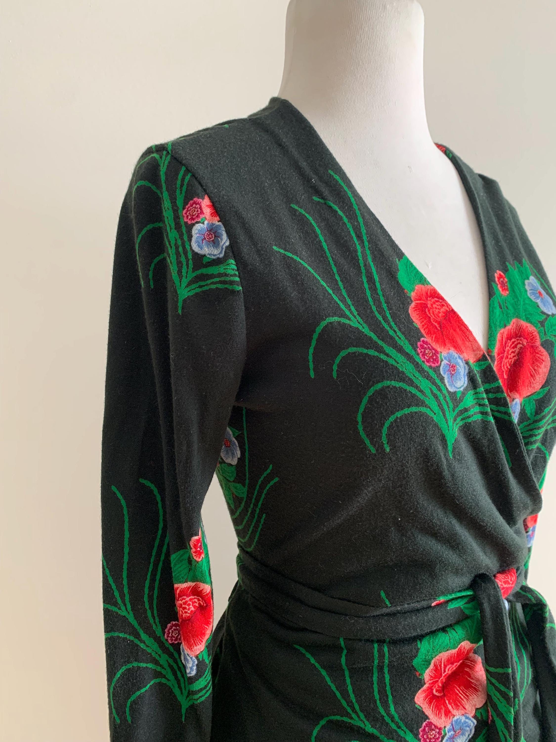 DIANE VON FURSTENBERG グリーンシルクフレアミディアムドレス 