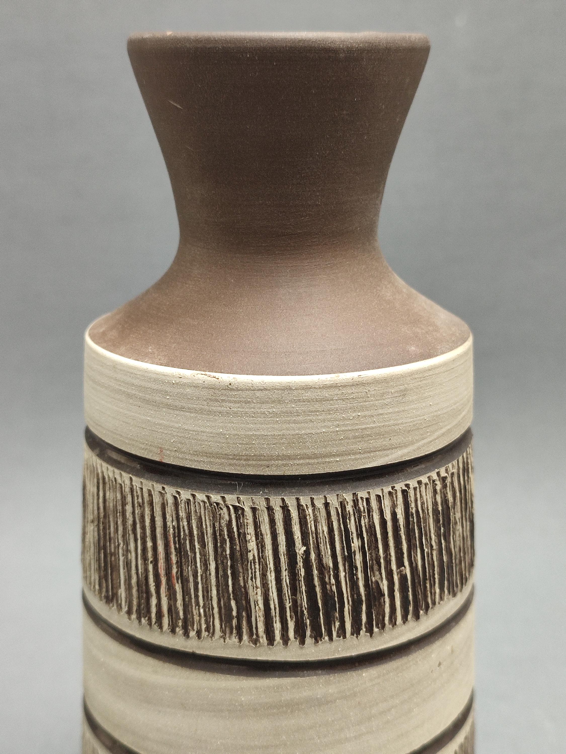 Nila セラミック スウェーデン花瓶 - 905 - スカンジナビア デザイン