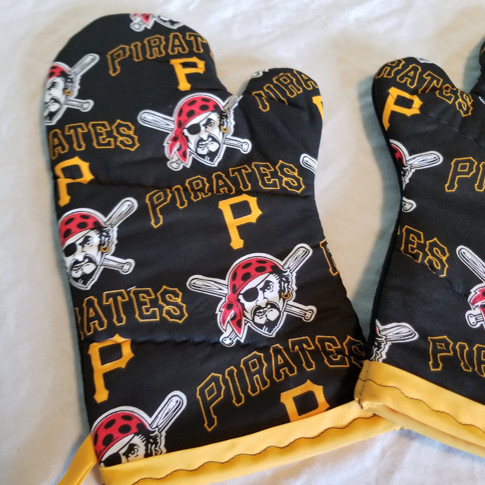 Pittsburgh Baseball Oven Mitts Set Oven Mitts Baseball Etsy