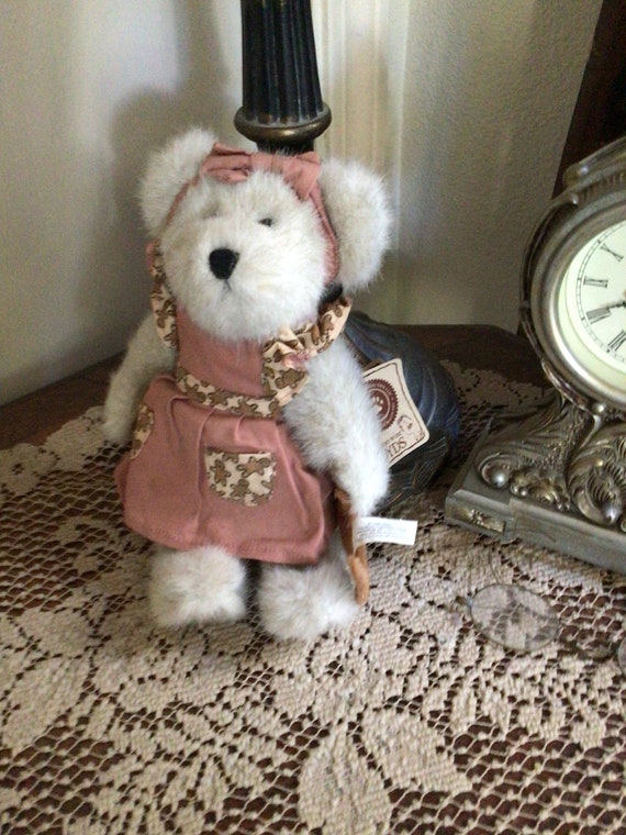 Vtg BOYDS BEAR Collectible Mary Kay GINGERBEARY Bear Holding a
