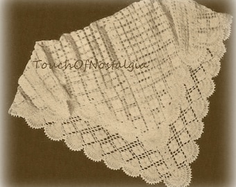 GEHÄKELTER Baby-SCHAL / Dreieckstuch / Muster - Lace - Besonderer Anlass - Erbstück - Taufe / Schön