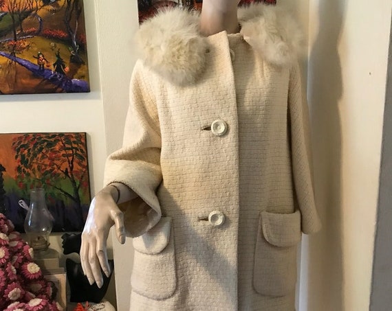 Vintage 1960s ELEGANT Off White COAT Wool No  Fur… - image 4