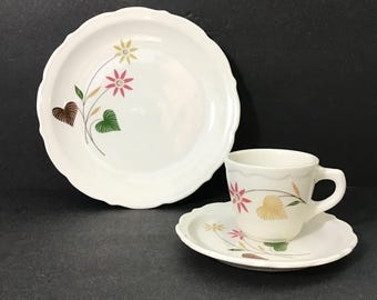 Plato de almuerzo, plato de pan, taza, vajilla de restaurante Syracuse China Flower & Heart Leaf MCM Mod Floral