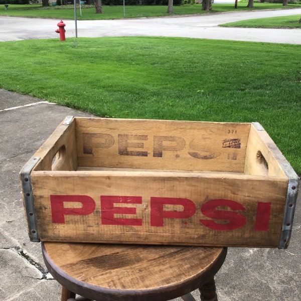 Wooden Pepsi Crate, Soda Pop Bottle Wood Carrier, Lima, OH P7