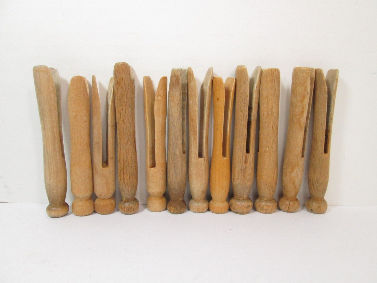12 Vintage Wooden Clothespins, Laundry Pins, Wood Clothes Pegs - Etsy