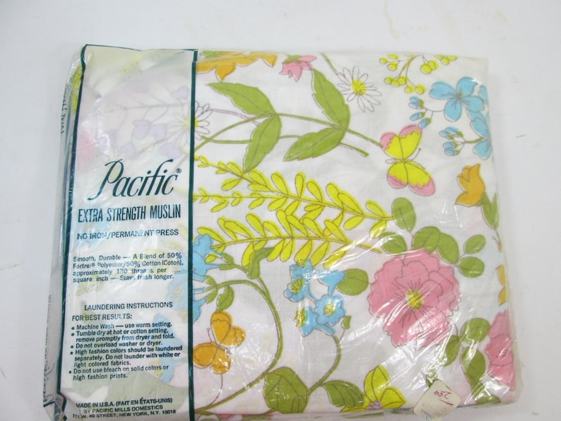 Flowers and Butterflies by Pacific Vintage Twin Fitted Sheet