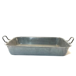 Gray Speckled Enamel Roaster Graniteware Pan 15 by 10 1/2